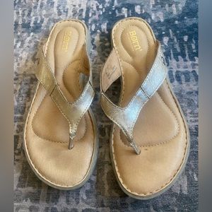 Born golden leather sandals size 9. Lightly used